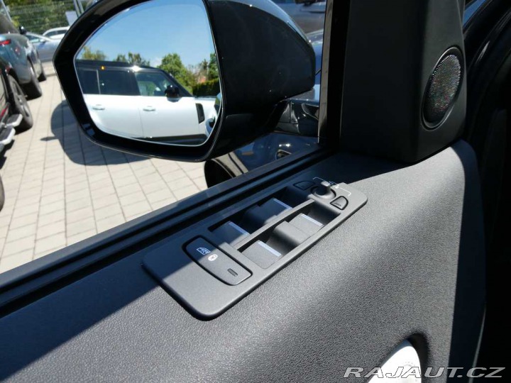 Land Rover Discovery Sport 1,5 Dynamic SE P270e 2025