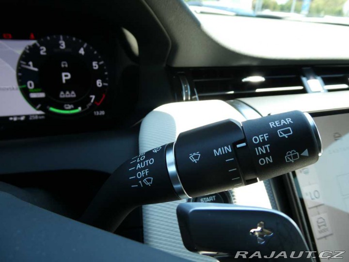Land Rover Discovery Sport 1,5 Dynamic SE P270e 2025
