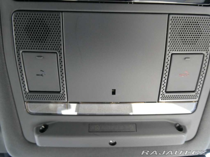 Land Rover Discovery Sport 1,5 Dynamic SE P270e 2025