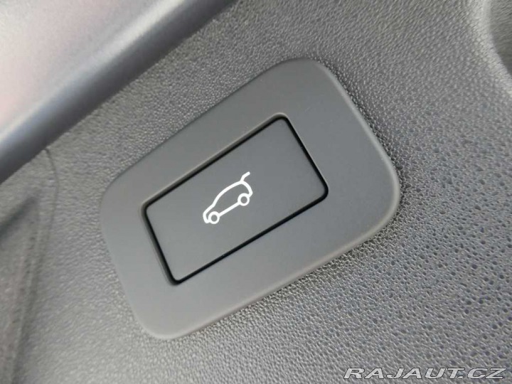 Land Rover Discovery Sport 1,5 Dynamic SE P270e 2025