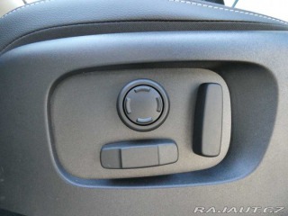 Land Rover Discovery Sport 1,5 Dynamic SE P270e 2025