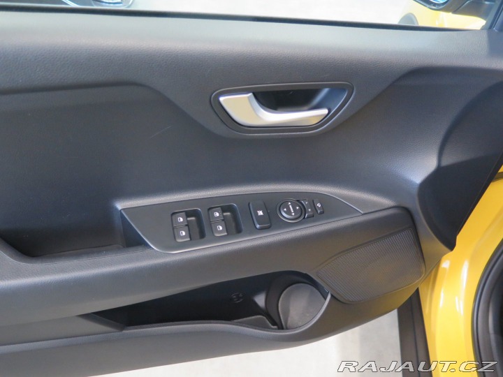 Kia Stonic 1.25CVVT,klima,kamera,nav 2018