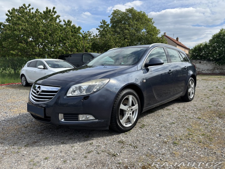 Opel Insignia 2.0 CDTI, AC, Tempomat 2010