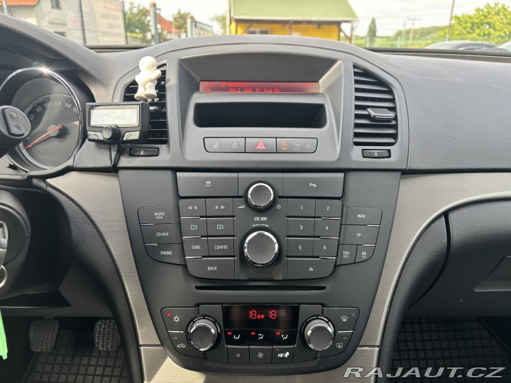 Opel Insignia 2.0 CDTI, AC, Tempomat 2010
