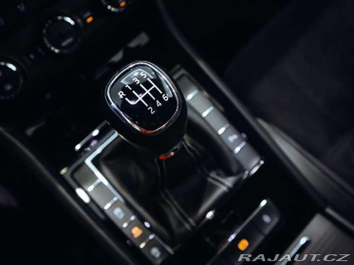 Škoda Superb Combi Sportline TDI 140kW 2017