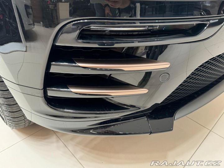 Land Rover Range Rover Velar SE P250 Dynamic, AT MY24 2024