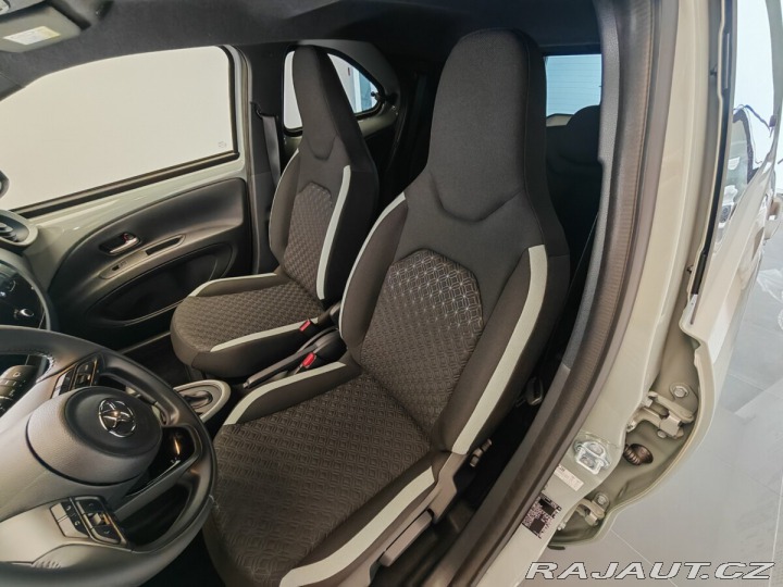 Toyota Aygo 1,0 CVT Style Tech Vision 2024