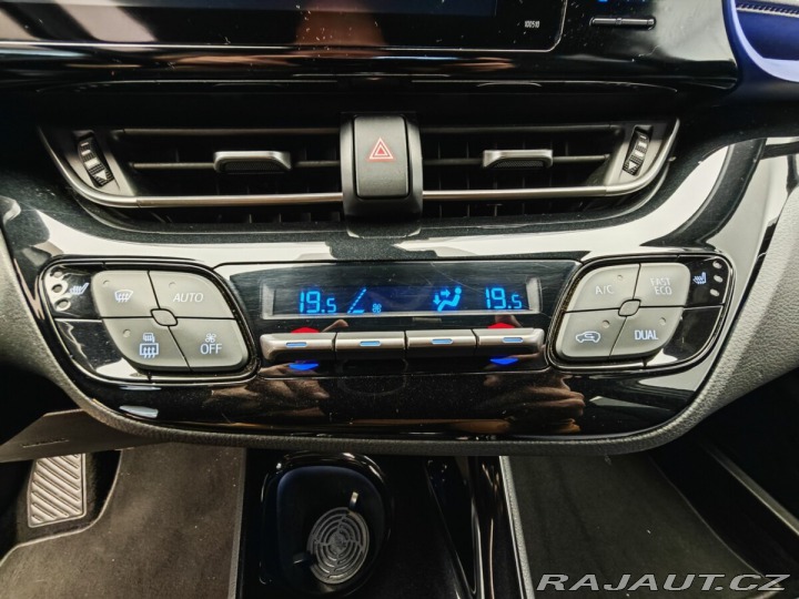 Toyota C-HR 2016