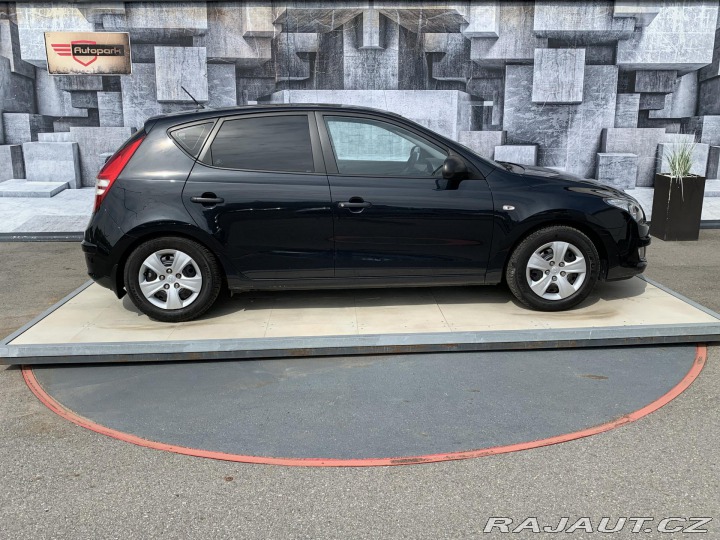 Hyundai i30 1.4i, 80KW 2010