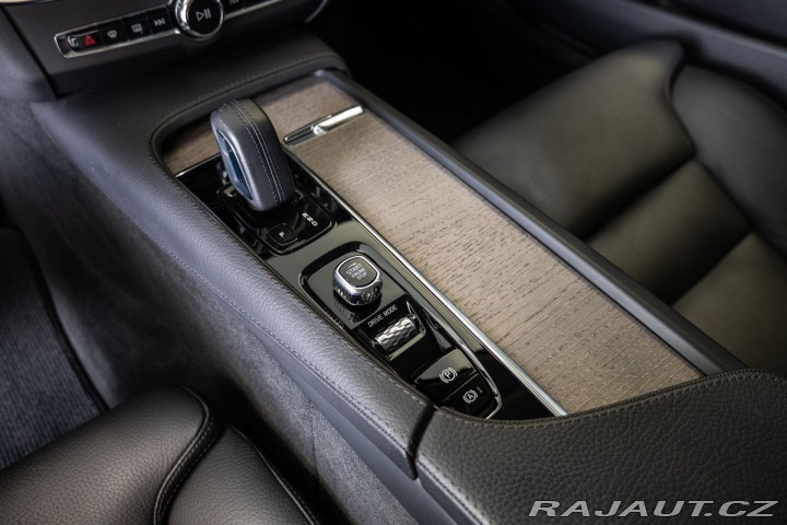 Volvo V90 B4 AWD Cross Country 2021