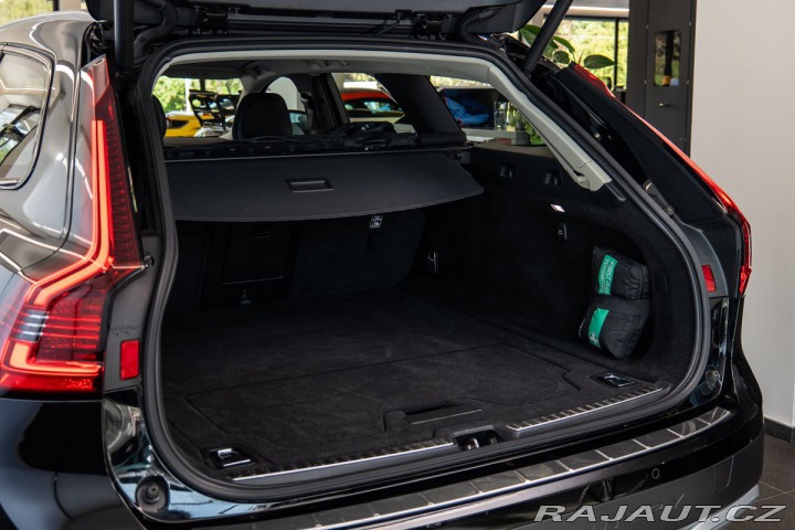Volvo V90 B4 AWD Cross Country 2021