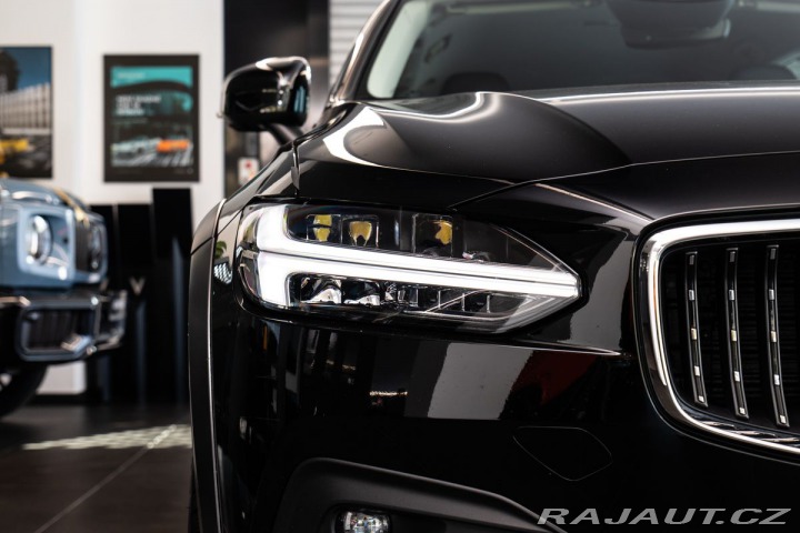 Volvo V90 B4 AWD Cross Country 2021