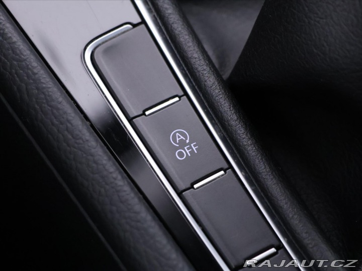 Volkswagen Golf 1,4 TSI 90kW Highline Xen 2013
