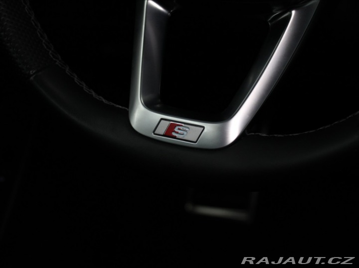 Audi Q8 3,0 55TFSi S-Line AKČNÍ C 2022