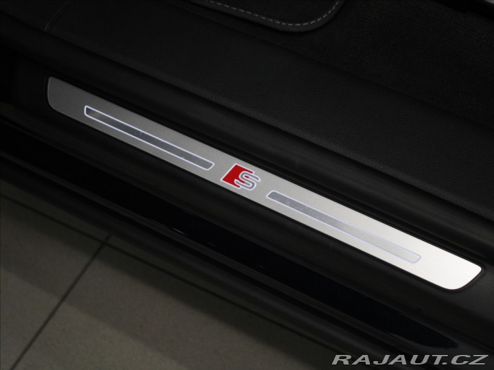 Audi Q8 3,0 55TFSi S-Line Black C 2022
