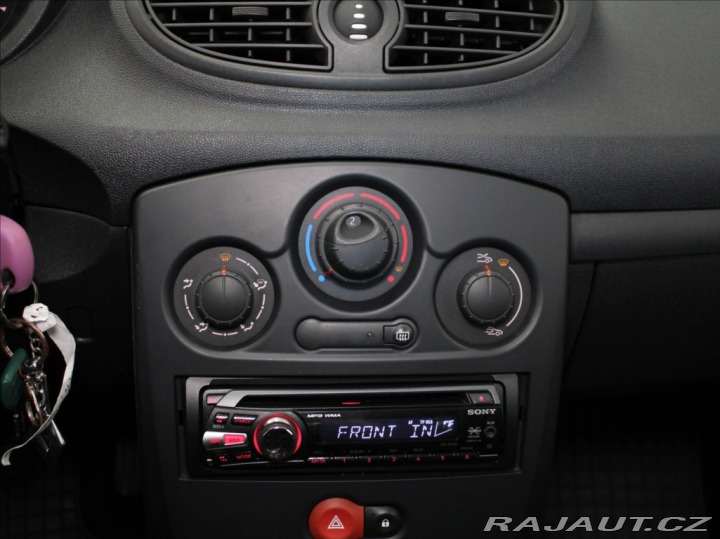 Renault Clio 1,2 i 48kW Nové STK 162tk 2009