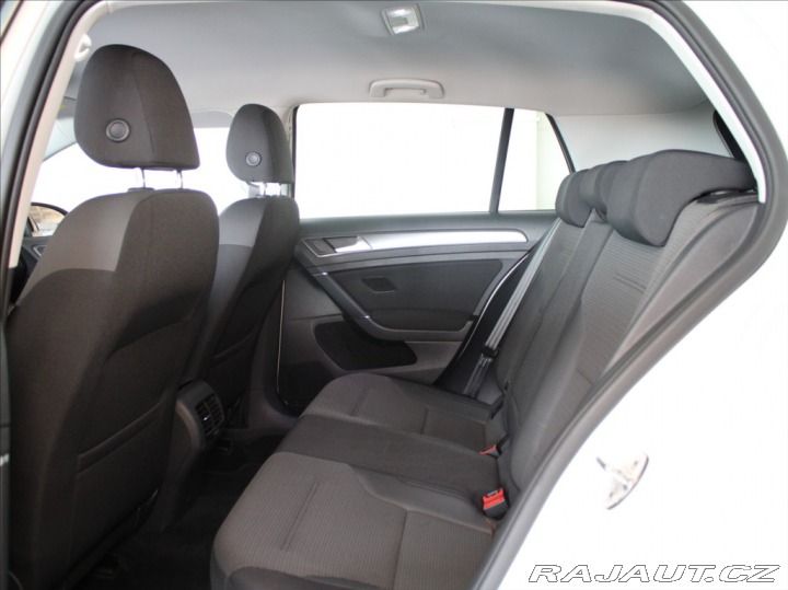 Volkswagen e-Golf 0,1 32kWh DYNAUDIO Navi 2020