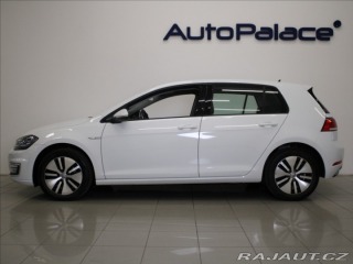 Volkswagen e-Golf 0,1 32kWh DYNAUDIO Navi 2020