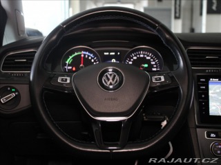 Volkswagen e-Golf 0,1 32kWh DYNAUDIO Navi 2020