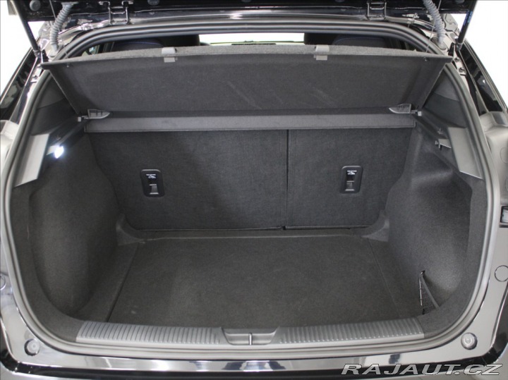 MG MG4 0,1 64kWh 150kW Elegance 2024