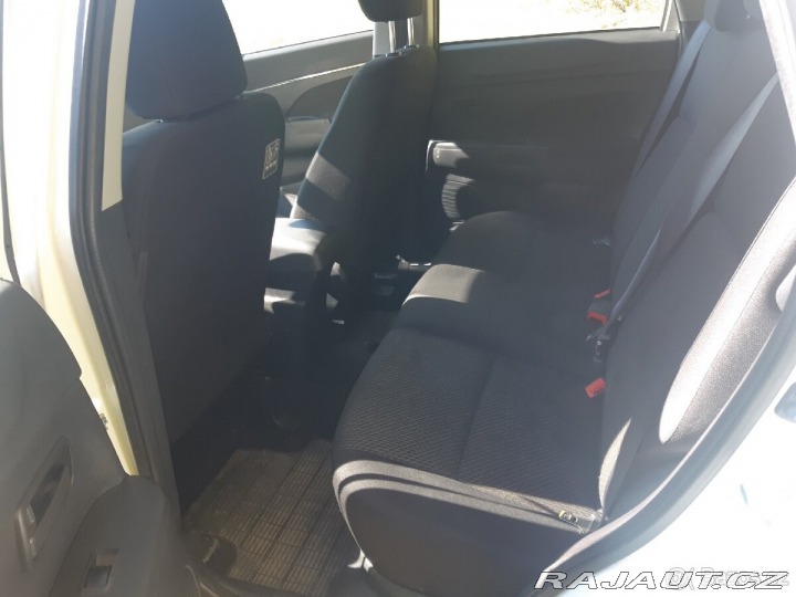Mitsubishi ASX 1,6 rok r.v 2015 najeto 2015
