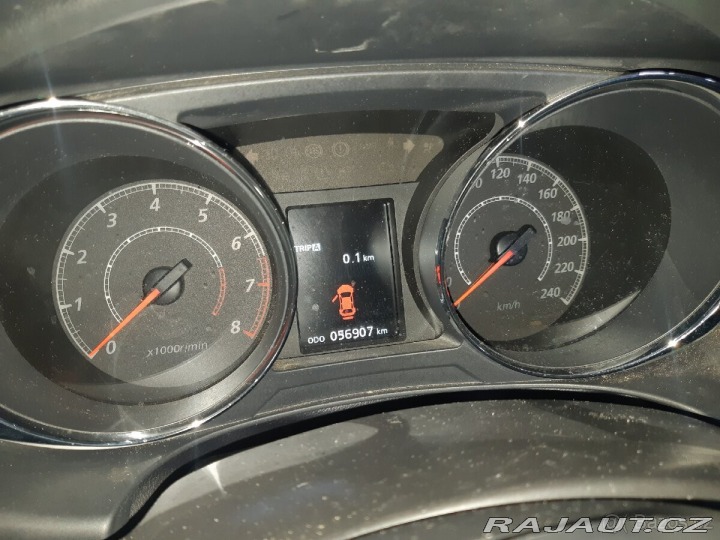Mitsubishi ASX 1,6 rok r.v 2015 najeto 2015