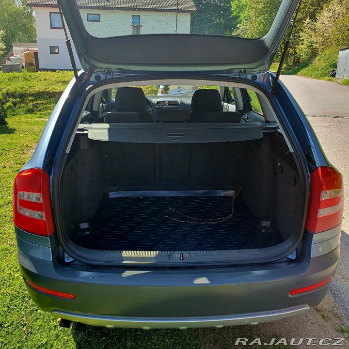 Škoda Octavia Scout kombi 4x4 2 TDI 103 2009
