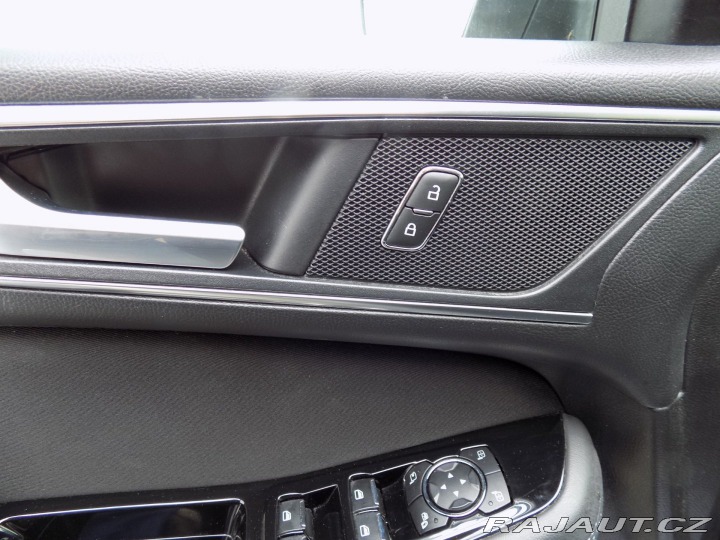 Ford S-MAX 2.0TDCi/Titanium/AT/LED/ 2019
