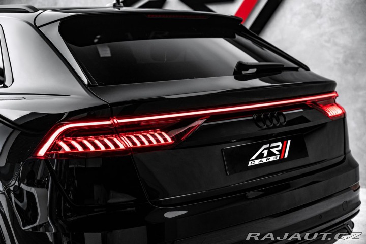 Audi Q8 50TDI Q Vzduch Matrix Pan 2019