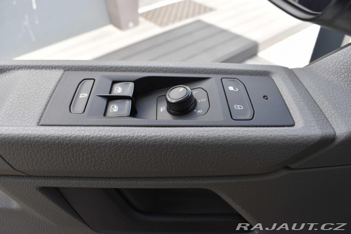 Volkswagen Transporter 2.0 TDI 5.MÍST*DPH*ČR 1.M 2021