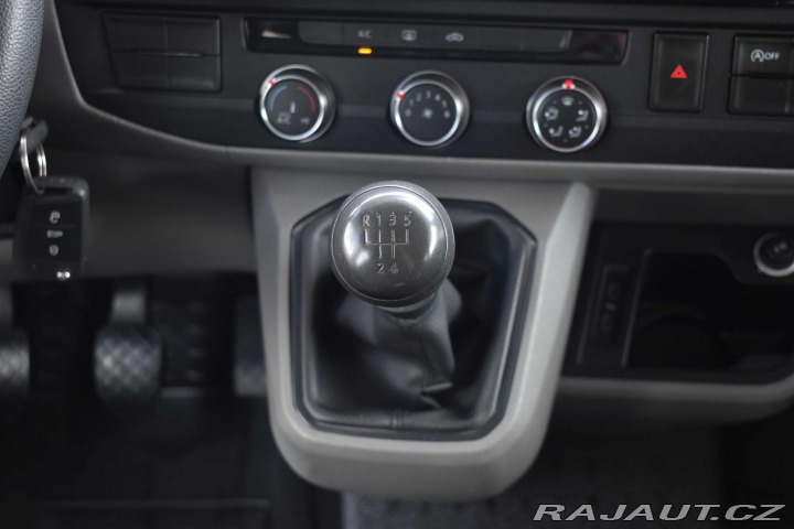 Volkswagen Transporter 2.0 TDI 5.MÍST*DPH*ČR 1.M 2021