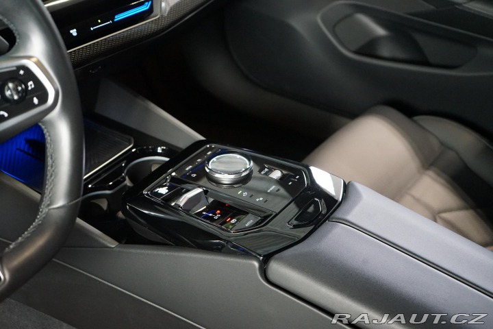 BMW 5 520d xDrive M-Sport H/K 3 2023