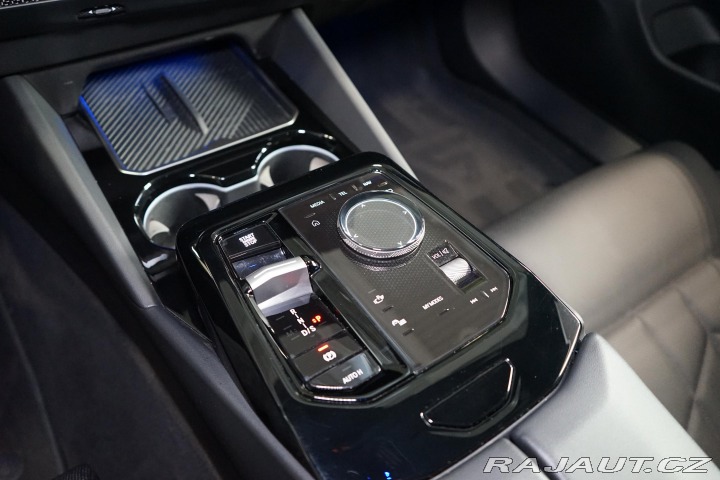 BMW 5 520d xDrive M-Sport H/K 3 2023
