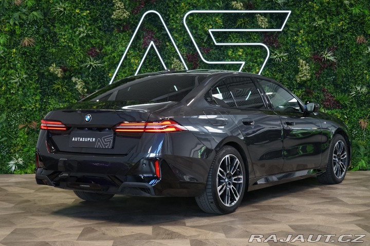 BMW 5 520d xDrive M-Sport H/K 3 2023