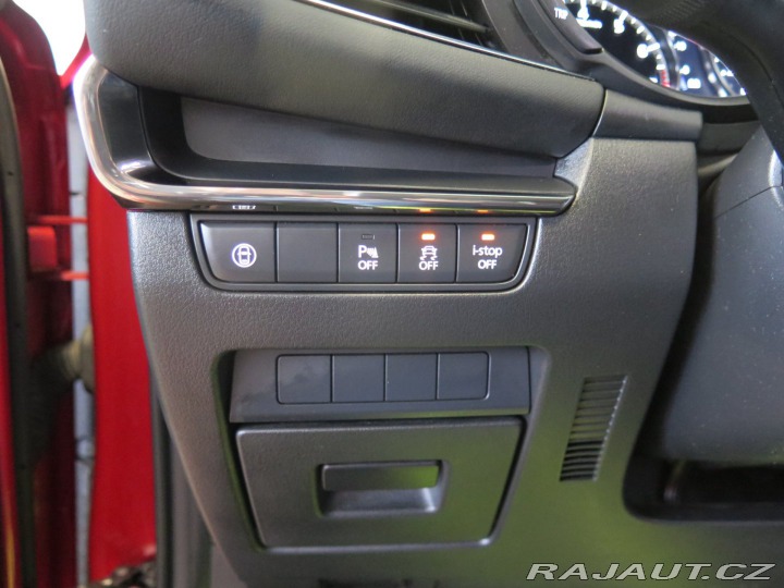 Mazda 3 2.0SA,navi,klima,kamera,D 2019