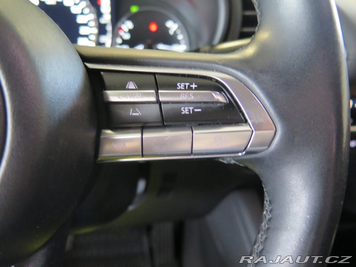 Mazda 3 2.0SA,navi,klima,kamera,D 2019