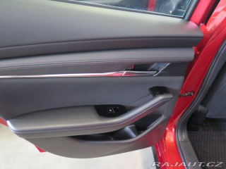 Mazda 3 2.0SA,navi,klima,kamera,D 2019