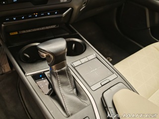 Lexus Ostatní modely UX 250h 2,0 LUXURY 4x4 AUTOMAT 2020