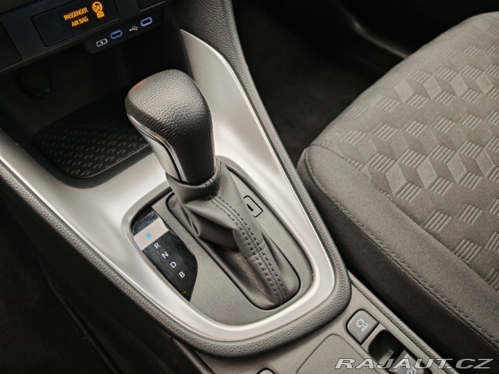 Toyota Yaris 1.5 Hybrid e-CVT Comfort 2024