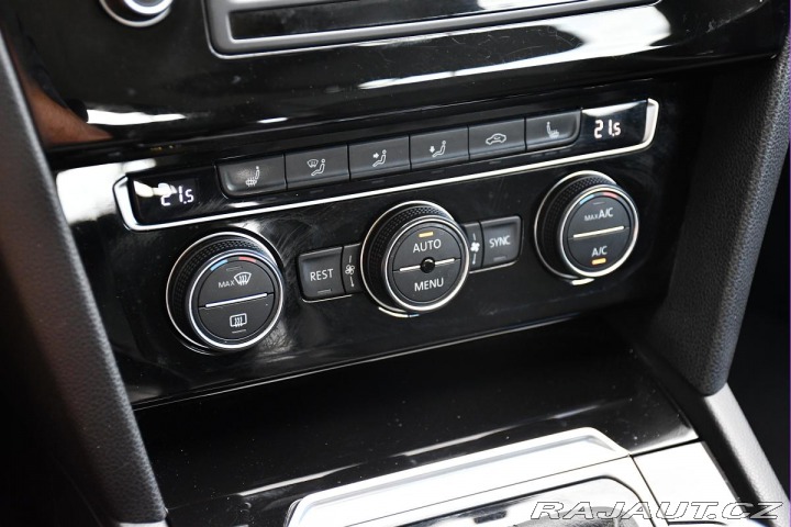 Volkswagen Passat 2,0TDi DSG ELEGANCE ČR 2016
