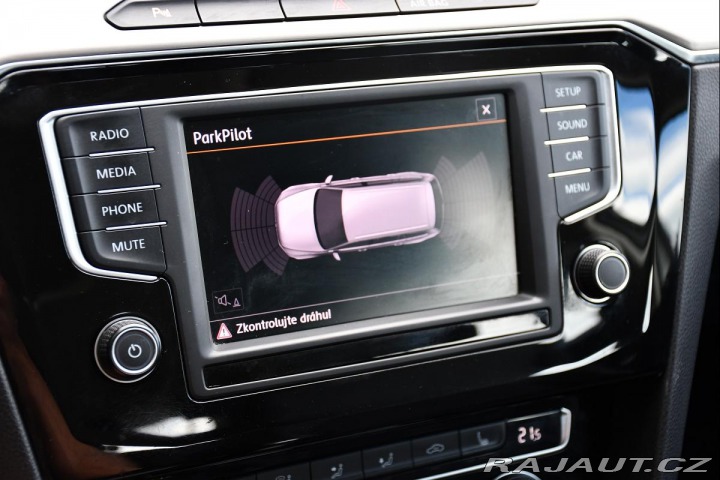 Volkswagen Passat 2,0TDi DSG ELEGANCE ČR 2016