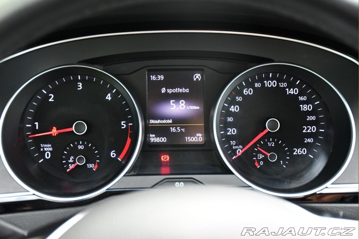 Volkswagen Passat 2,0TDi DSG ELEGANCE ČR 2016