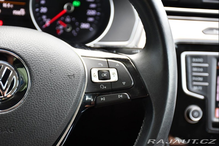 Volkswagen Passat 2,0TDi DSG ELEGANCE ČR 2016