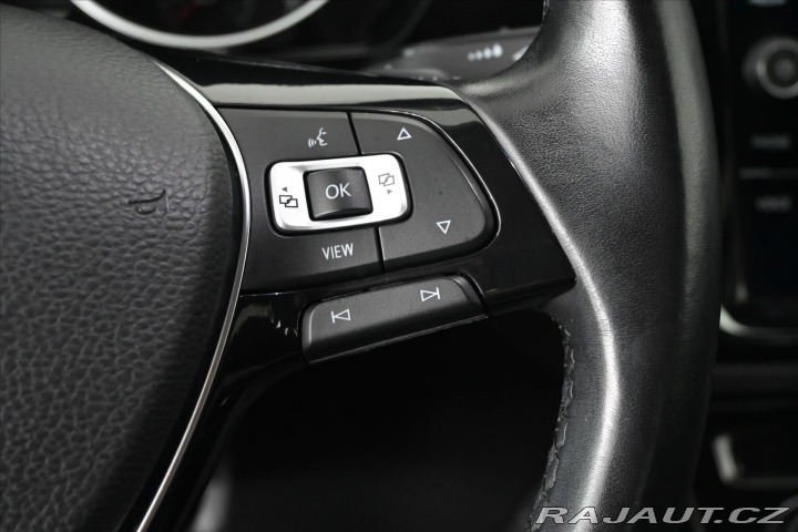 Volkswagen Touran 2,0 TDi 110kW DSG *Highli 2021