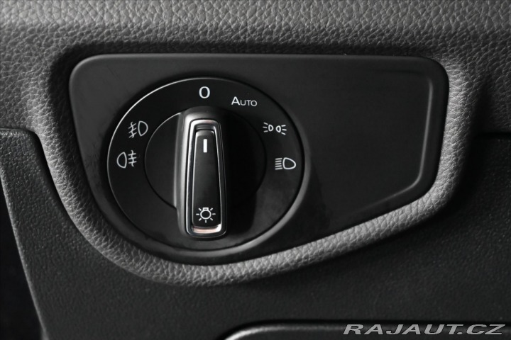 Volkswagen Touran 2,0 TDi 110kW DSG *Highli 2021