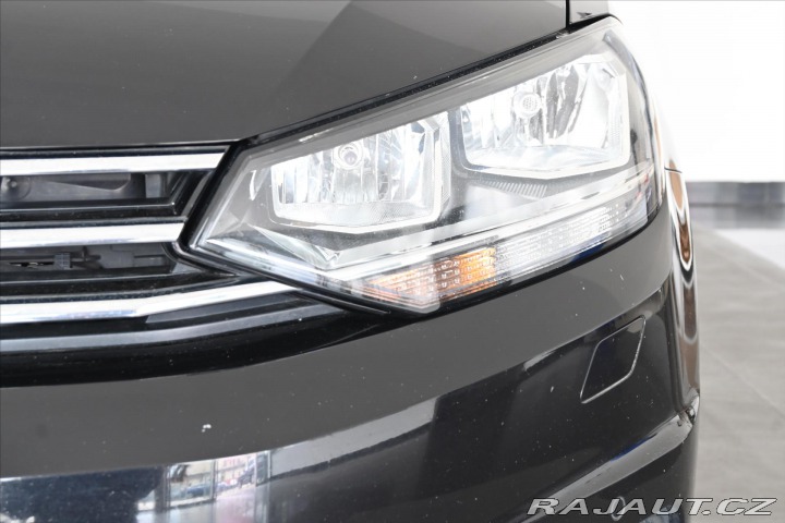 Volkswagen Touran 2,0 TDi 110kW DSG *Highli 2021