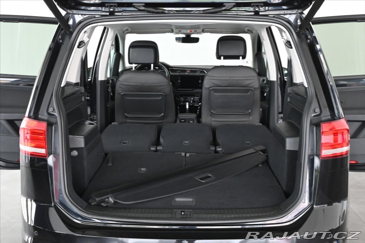 Volkswagen Touran 2,0 TDi 110kW DSG *Highli 2021