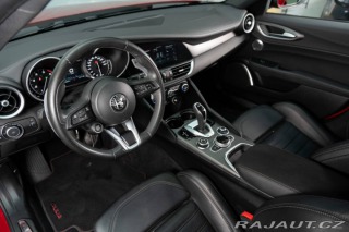 Alfa Romeo Giulia 2.0 GME Veloce AWD AT 2022