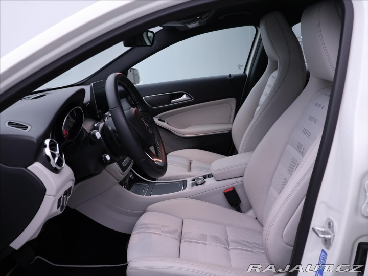 Mercedes-Benz GLA 1,6 180 90kW Aut. CZ LED 2017