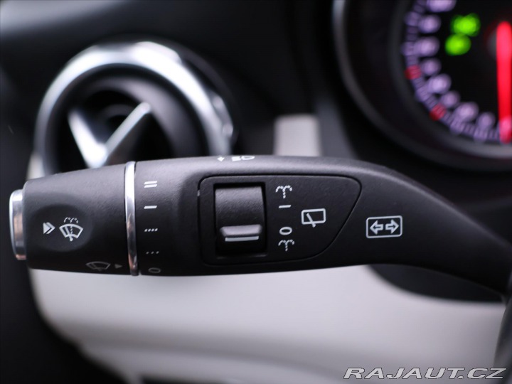 Mercedes-Benz GLA 1,6 180 90kW Aut. CZ LED 2017